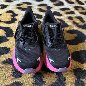 Hoka Women’s Arahi 6